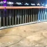 Семейде досымен бәстескен 22 жастағы жігіт көпірден секіріп кетті