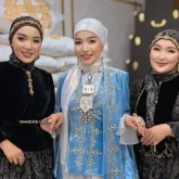 «Ақтау жақта солай жинайды»: Абай Бегейдің әйелі қызының жасауына қатысты қауесетке нүкте қойды