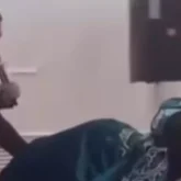 «Ұлттық киімді қорлады»: Той ортасына қойға шапан жауып шыққандар жұрттың ашуына тиді (ВИДЕО)