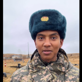 «Көпке үлгі»: Қазақ әскерінде борышын өтеп жүрген араб жігіті желіні жарды (ВИДЕО)