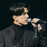 Димаш Құдайбергенге ілтипат танытқан Макронның видеосы елді сүйсінтті (ВИДЕО)