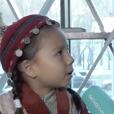 «8 айынан бастап үйреттік»:  Төрт тіл білетін 5 жасар қыз елді тәнті етті (ВИДЕО)