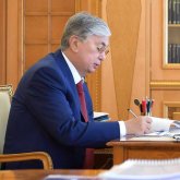 «Зиялы тұлға еді»: Президент Мекемтас Мырзахметұлының отбасына көңіл айту жеделхатын жолдады