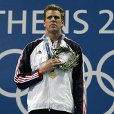 5 дүркін Олимпиада чемпионының барлық медалі отқа жанып кетті