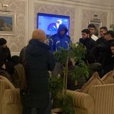 «450-500 мың теңгеден бердік»: Қажылыққа бармақшы болған 180 адам сан соғып қалды