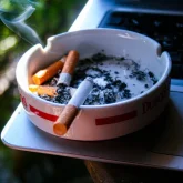 «Сарбаздарға темекі тұқылын жегізген»: Ақтөбеде сержант сотталды