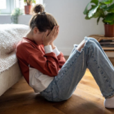 «Қорқып ешкімге айтпаған»: Таразда оқушы қызды жездесі бір жыл бойы зорлап келген