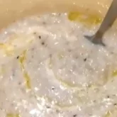 Қоңыз табылды: Ақтөбеде балаларға құрттап кеткен ботқа берген