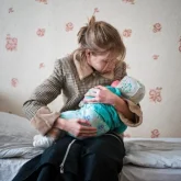 Оқу-жазуды білмейтін әйелді туыстары үйсіз қалдырған