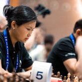 Бибісара Асаубаева FIDE Гран-при жарысында күтпеген жерден жеңіліп қалды