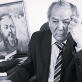 Дулат Исабеков бала күнінде «қайтыс болып», өмірін қайта жалғаған – Жазушы жайлы таңғажайып оқиға