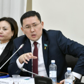 Жасанды интеллект жалқау шенеуніктерге жақсы болды – депутат