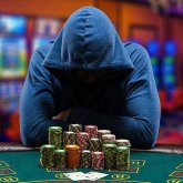 Тәуелділікті жеңу: Қазақстанда лудомандармен күрес қалай жүріп жатыр?