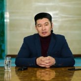 «Медресеге садақа деп зарлап жүр еді»: Танымал уағызшы зәулім мейрамхана ашып алған(ВИДЕО)