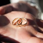 Екі жас «бірге тұрып көреміз» дейді: Исламтанушы азаматтық некенің көбейгенін айтып, дабыл қақты