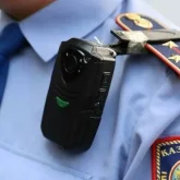 Павлодарда әйелі мен қызын ұрып-соққан азамат полиция қызметкерін пышақтады