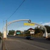 «5 шақырым жолға 790 миллион теңге бөлген»: Бір көшені бір жыл жөндей алмай келе жатқан Жетісу әкімдігі дауға қалды