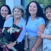 «20 жылдан соң»: Америкалықтар асырап алған қазақ қыздары елге келді (ВИДЕО)