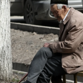 «Ата-анаңа ақша берме, адамды қорлама»: жапон қызға үйленген қазақ жігіт туыстарына бола әйелімен ұрысқан