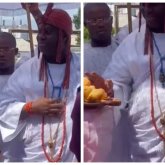 «Жиіркеніп тұр»: Қазақстанға келген Африкадағы Ифе елінің королі бауырсақ жеуден бас тартты (ВИДЕО)