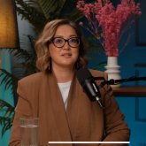 «Қазақ қоғамы мәдениетсіз, сауатсыз, тәртіпсіз…»: Белгілі коуч дабыл қақты (ВИДЕО)