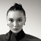 «Енді қайтып келмейді...»: Айсәуле Бақытбек отбасындағы қайғылы жағдай туралы айтты