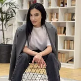 «Димаш Құдайбергенмен бірге базарларда ән айттым»: Блогер Сабина Мовлаева әншілікке қалай келгенін айтты