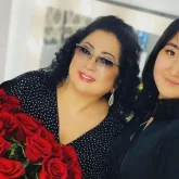 «Заманбековна ма?»: Мақпал Жүнісова қызының тегі туралы сұраққа жауап берді