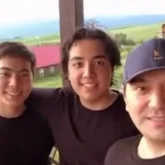 «Өзінен аумайды»: Нұрлан Әлімжанов алғаш рет ұлдарын көрсетті (ВИДЕО)