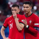 «Мәні жоқ»: Роналду жол апатынан қаза тапқан командаласының отбасына көңіл айтты