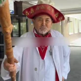 «Жемқорлықтың малайлары»: Амантай қажы өзі жайлы жалған ақпарат таратқан журналистерге шүйлікті (ВИДЕО)