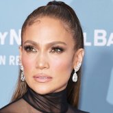 Дженнифер Лопестің концерті: Алматыдағы стадион әлі дайын болмай шықты