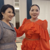 «5 баланың анасы»: Жазира Байырбекова Мейрамбек Бесбаевтың туған қарындасын көрсетті  (ВИДЕО)