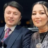 «Қызық оқиға болған»: Димаш Құдайбергеннің әкесі анасы Светамен қалай танысқанын айтты (ВИДЕО)