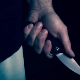 «7 рет пышақтап, сыммен қылқындырған»: Жезқазғанда анасы мен қызын айуандықпен өлтіріп кетті