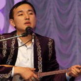 «Өміріңді түрмеде өткізгің келе ме?!»: Айтыскер Жандарбек Бұлғақов қылмыс үстінде ұсталып қалған