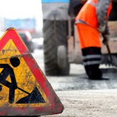 Астанада жол жөндеп жүрген жұмысшыларды көлік қағып, 1 адам қаза тапты