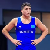 Тарихи жеңіс: 18 жастағы балуан күрестен әлем чемпионы атанды