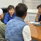 Тұрақты түрде төсектес болған: Қайын атасы келінін зорлап, бір бала тапқызған