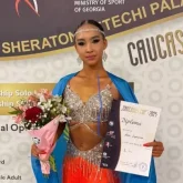 «Әкесіне ұқсаған батыл»: Боксшы Серік Сәпиевтің қызы әлем чемпионатында үздіктер қатарына енді