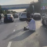 Ақтөбеде жүргізуші әжесі мен немересін қағып кетті