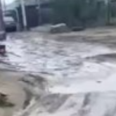 Су құбырынан кейінгі сұмдық: Семейдің көшесі өткел бермейтін батпаққа айналды