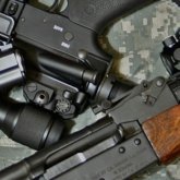 «Атуға жарамды»: Түркістан облысында қымбат көлік тізгіндеген діни ағым мүшелерінен суық қару табылды