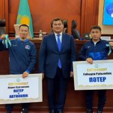 Айдос Сұлтанғалиге пәтер мен көлік кілті табысталды (ВИДЕО)