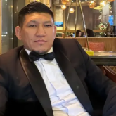 «Бірден екі қыз іздеп жүрмін»: Қуат Хамитов бойжеткендердің өзіне жауап жазбайтынын айтты