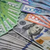 Доллар 550 теңгеден асты: Үкімет валюта нарығына араласа ма?