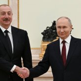 Украин дрондарының әсері болуы мүмкін: Путин Ақтаудағы ұшақ апатының себебін атады (ВИДЕО)