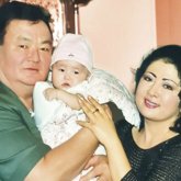 «Атын Айша деп қойғанбыз»: Мақпал Жүнісова Заманбек Нұрқаділов екеуінің отбасылық құпиясын бөлісті