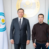 Геннадий Головкин грек-рим күресінен әлем чемпионымен кездесті