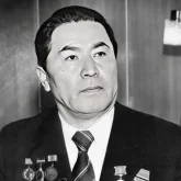 Бүгін – Рейхстагқа Жеңіс туын тіккен Рақымжан Қошқарбаевтың туған күні (ВИДЕО)